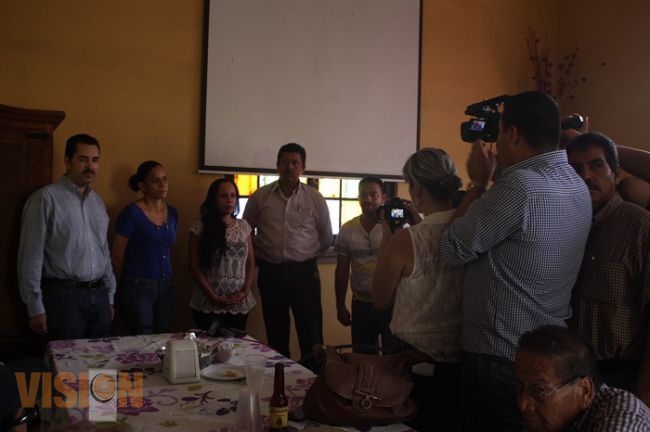 Reconoce Lila Ceja, labor de los periodistas
