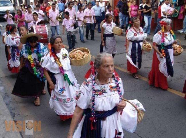 Alistan pueblos michoacanos sus fiestas de Corpus.