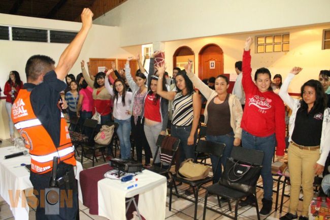 Imparten conferencia sobre métodos de seguridad.