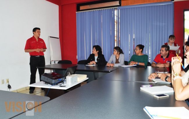 Imparten programa denominado escuela de negocios a MIPYMES de Uruapan.