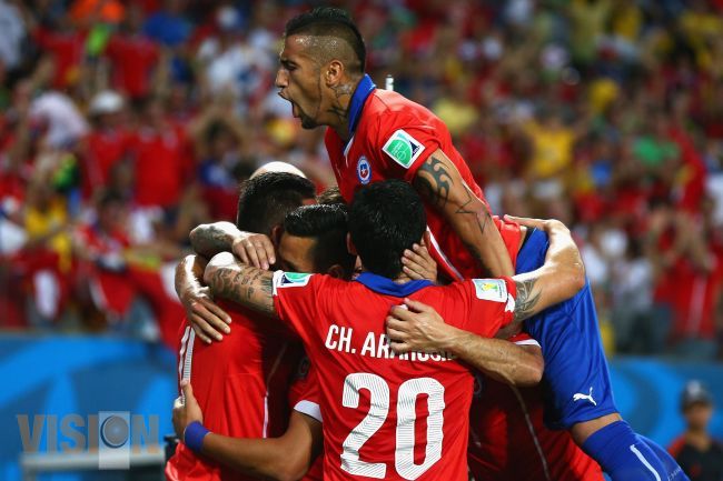 Chile derrota 3-1 a Australia.