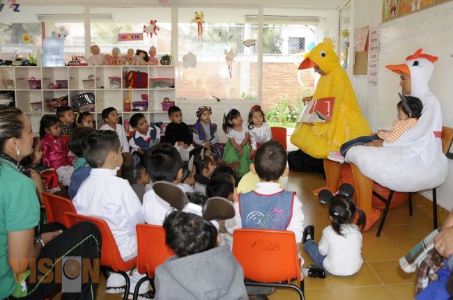 DIF Michoacán participa en feria literaria.