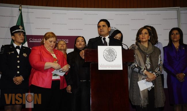 Respalda Silvano lucha de mujeres michoacanas en paridad de cargos de elección popular