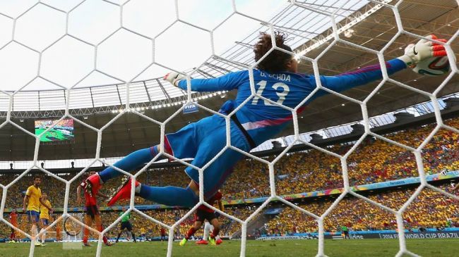 De la Mano de Guillermo Ochoa, México rescata histórico empate con Brasil.