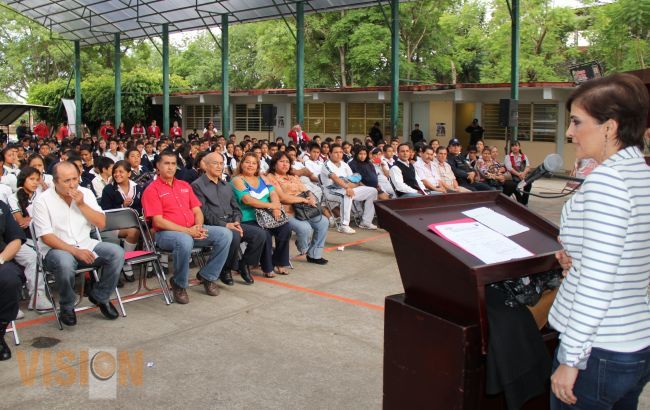 La violencia, es un mal social que no debe de existir más en nuestro municipio: Ana Cervantes