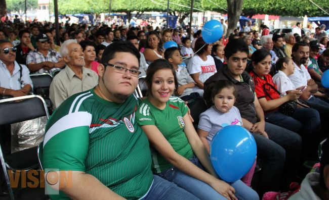 En Uruapan miles vieron en pantalla gigante el México-Brasil