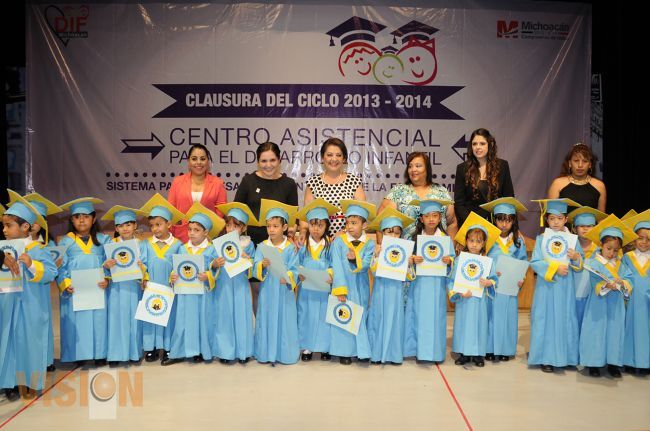 Clausuran ciclo escolar en CADI “las margaritas”.