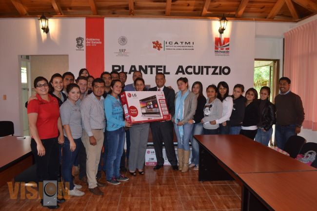 Continúa ICATMI con programa de equipamiento a planteles.