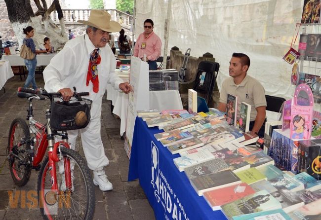 Inuaguran la 1er Feria Juvenil del Libro de Morelia 2014