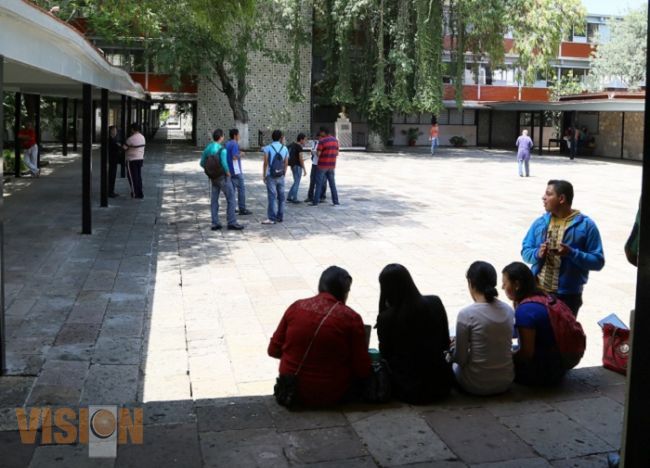 Concluyen entrega de fichas para aspirantes a Normales 