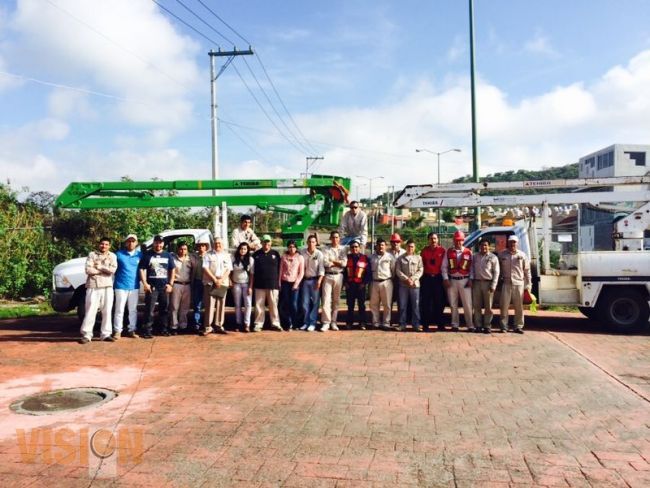 Trabajadores de Alumbrado Público comprometidos con los morelianos.