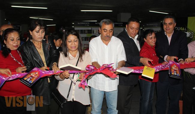 Aldo Macías inauguró La XV Feria Nacional del Libro de Uruapan