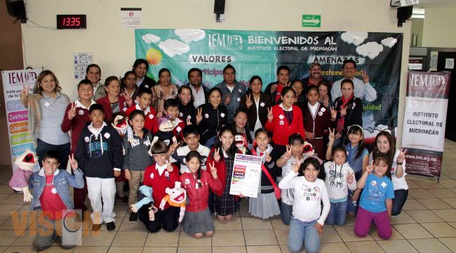 Continúa IEM actividades de difusión de valores democráticos.
