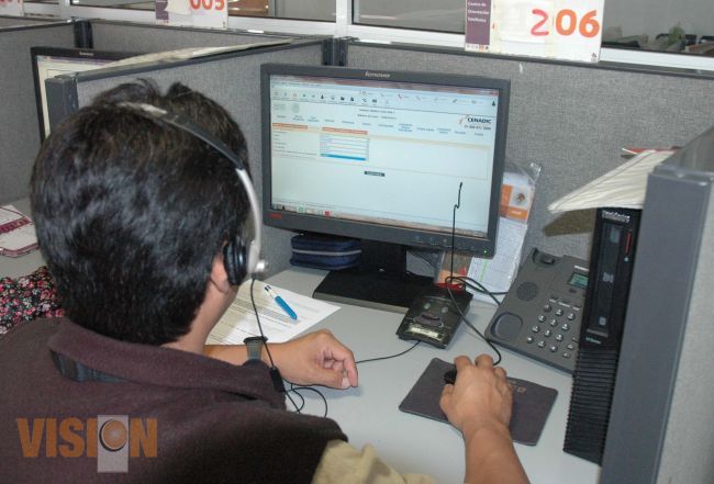  A través del número telefónico 01 800 911 2000 atienden dudas y problemas de adicciones.