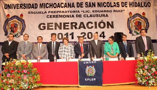 Terminan la prepa 376 alumnos de la Epler de la UMSNH