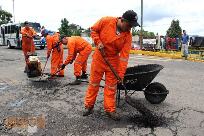 Gobierno municipal intensificó mantenimiento a vialidades