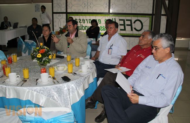 Se capacitan para ahorrar recursos públicos por consumo de energía