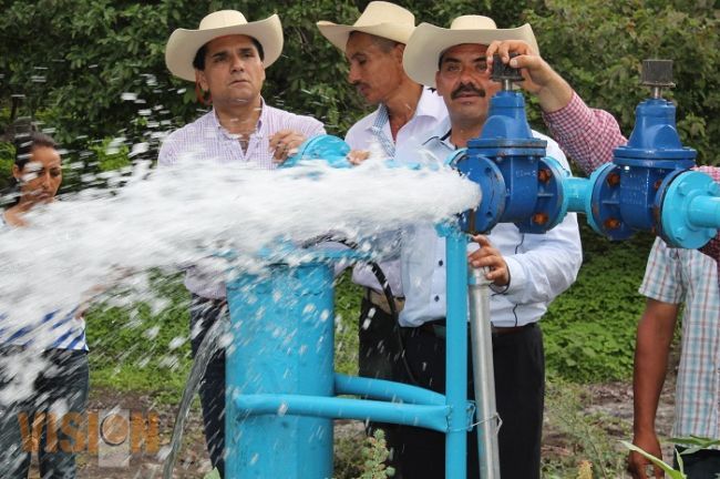 Histórica gestión de Silvano para obras en Carácuaro por más de 31 millones de pesos
