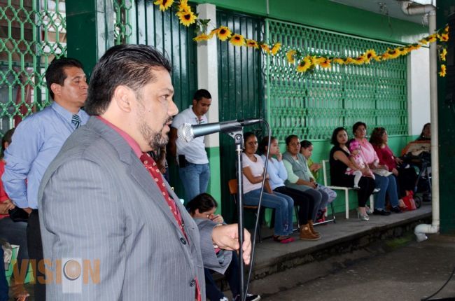 Generación 27 del CEBA concluye sus estudios de primaria y secundaria.  