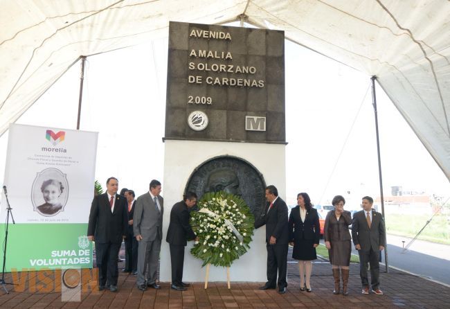 Rinden homenaje a doña Amalia Solórzano Bravo.