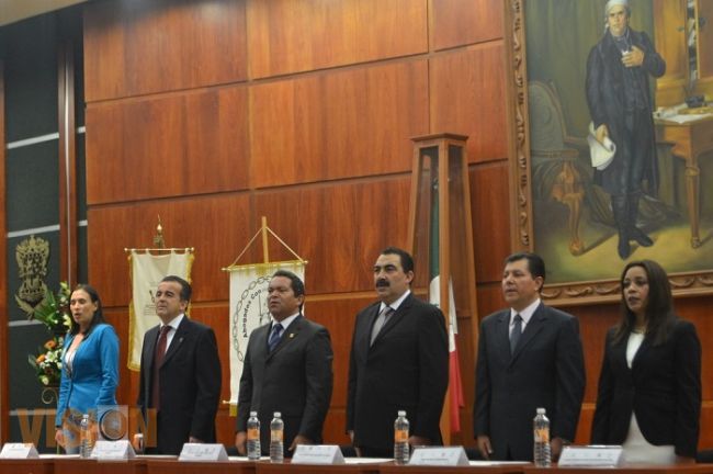 Los abogados son un pilar para la administración estatal: Oseguera