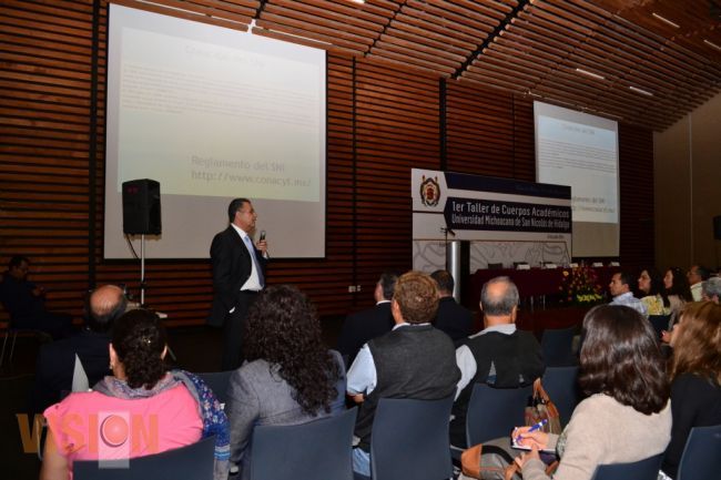 Ofrece UMSNH capacitación a profesores e investigadores a través de cursos de actualización.