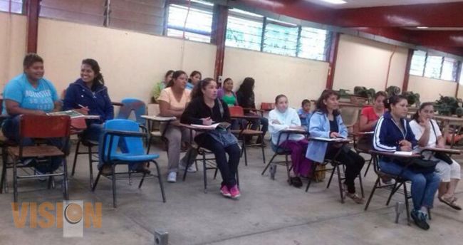 Capacitan a mujeres de polígonos de alta marginación en “Oficios no Tradicionales”