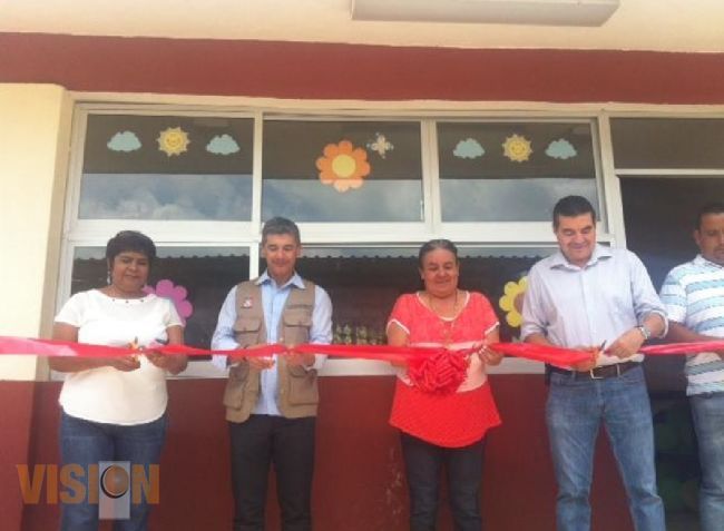 Inauguran y supervisan obras del 3x1 para Migrantes.
