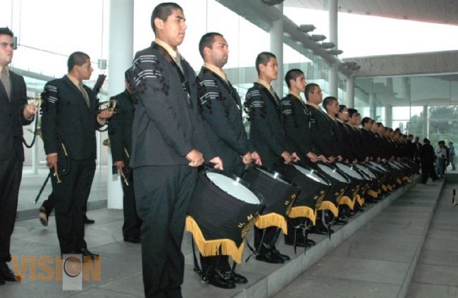 Contenderá banda de guerra y escolta de la UMSNH en el concurso nacional elite reglamentario 2014.