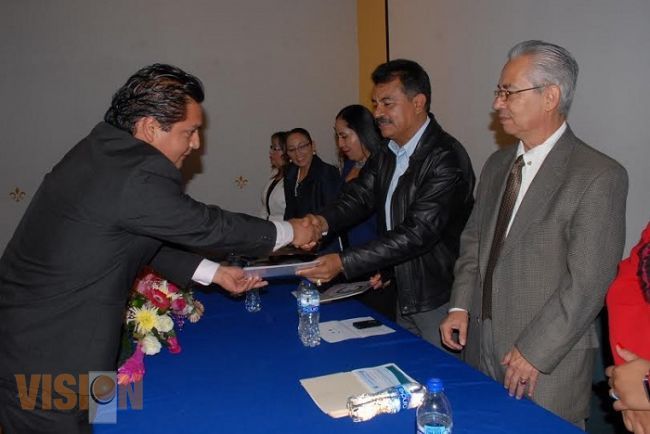 Se capacitan nicolaitas de enfermería del sector público y privado con diplomados