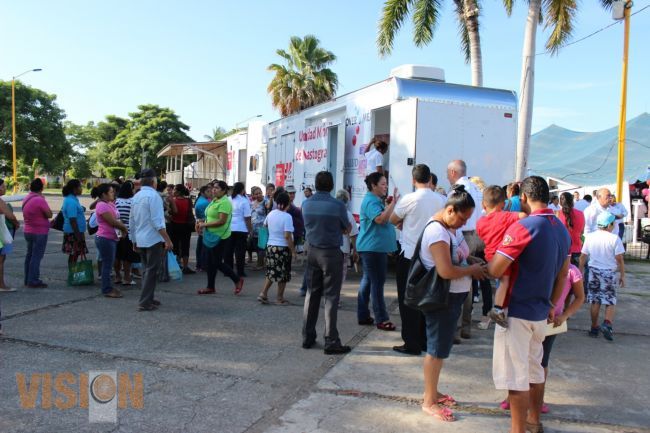 Más de 6 mil personas recibieron servicios de salud en feria de atención integral en Lázaro Cárdena