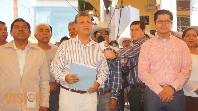 Enardecen habitantes de Charo contra su edil