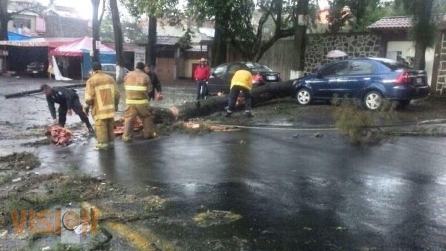 Atiende PC afectaciones por lluvias en la entidad michoacana.