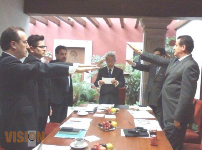 Toman protesta integrantes de la Comisión Gasto-Financiamiento