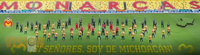 Monarcas se tomó la foto oficial.