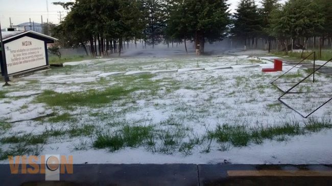 Graves daños causa una atípica granizada