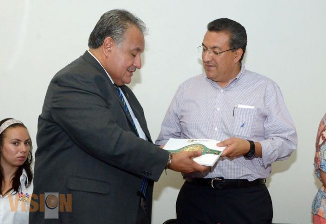Nombran a Wilfrido Lázaro miembro honorario del Consejo Mundial de Box