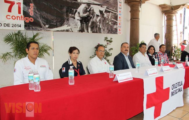Conmemoran 71 años de la Cruz Roja en Uruapan