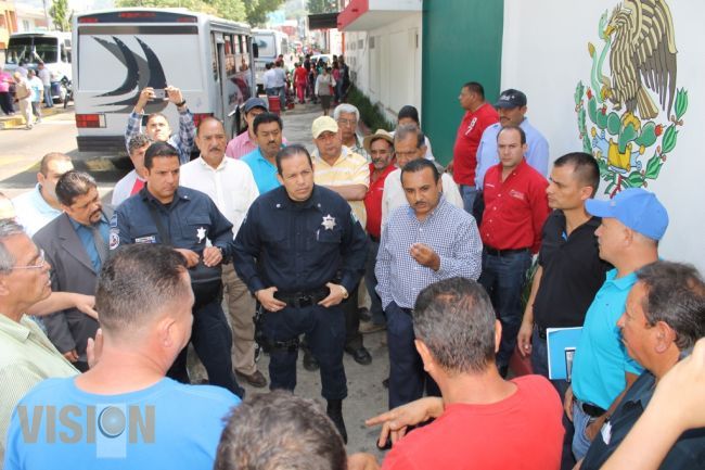 Atienden demandas de los prestadores del servicio de transporte urbano