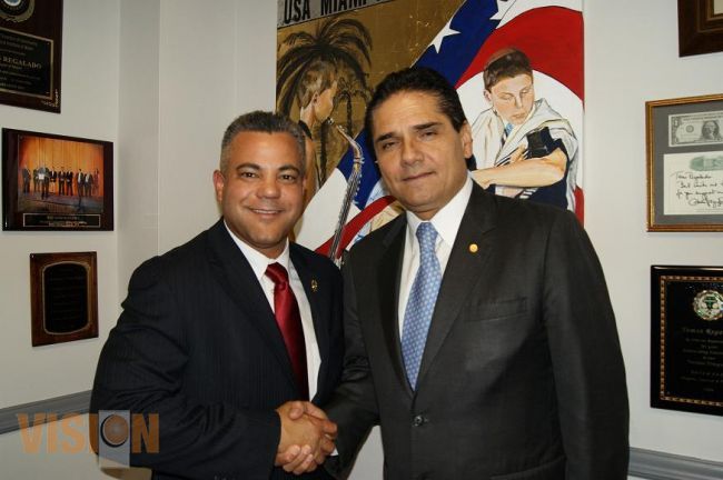 Logra Silvano acuerdo para capacitar policías de Michoacán en el Police College of Miami