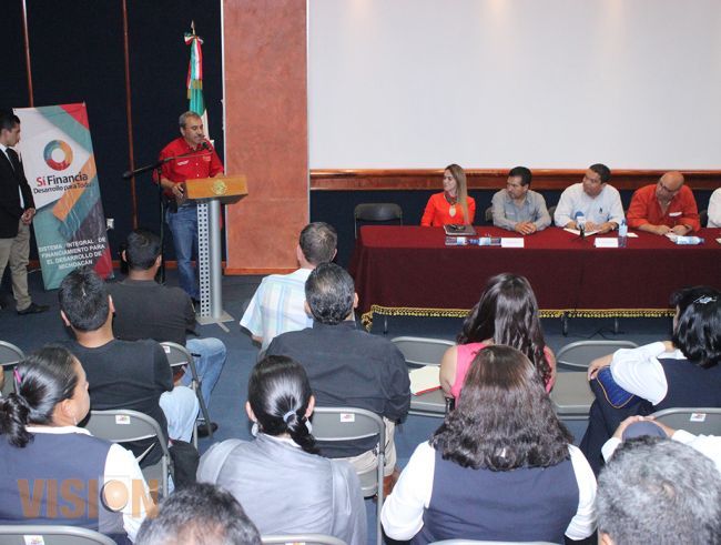 Aldo Macías firma convenio interinstitucional para beneficiar a mujeres emprendedoras