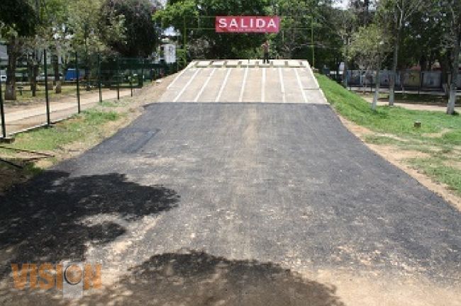 IMDE mejora pista de BMX del bosque Cuauhtémoc. 