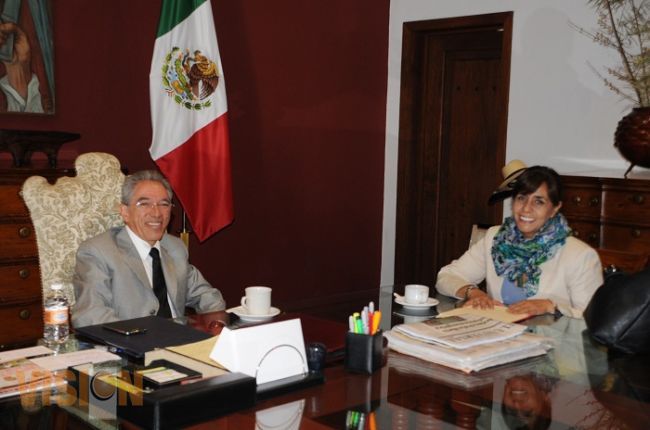 Comparten estrategias de colaboración Jara Guerrero y Cocoa Calderón