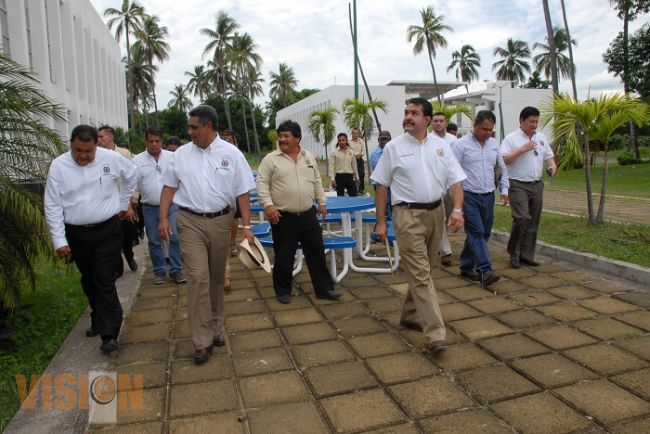 Oferta UMSNH ante empresarios catálogo de educación continua en campus de Lázaro Cárdenas 