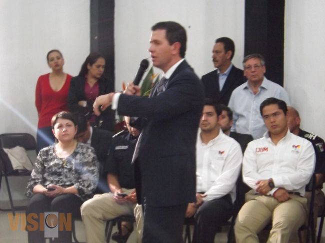 Por Michoacán, dar la vuelta a la página: Castillo Cervantes.