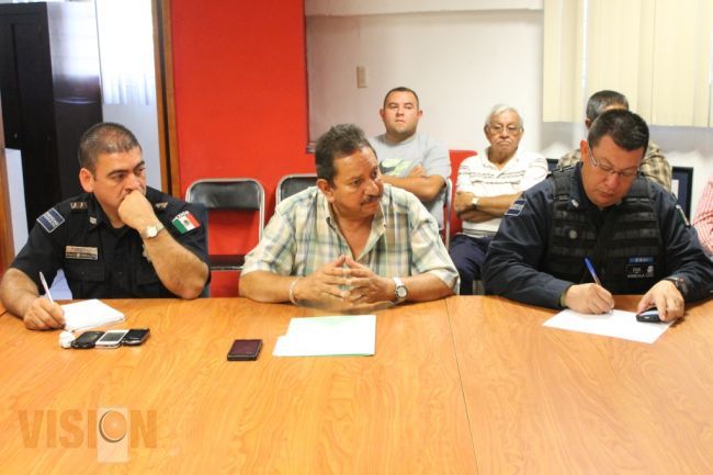 Autoridades municipales y PF brindan atención a organizaciones de radio taxis