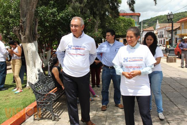 Gestiona Salvador Vega 6.5 mdp para centro de salud en Huaniqueo.