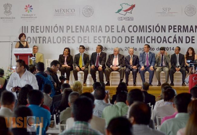 Asiste Wilfrido Lázaro a encuentro de contralores de Michoacán