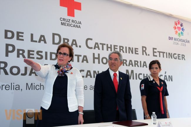 Toma protesta Catherine Ettinger como presidenta honoraria de la Cruz Roja.