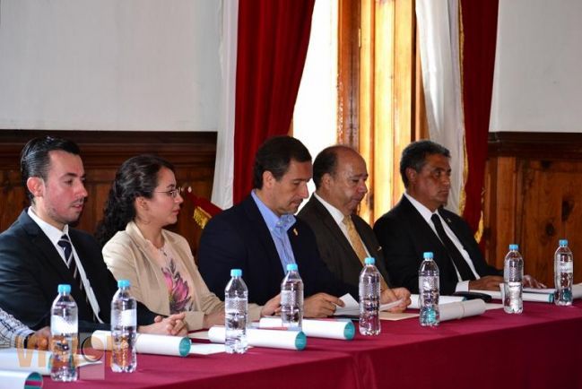 Rector de la UMSNH será parte del jurado del Parlamento Juvenil 2014 